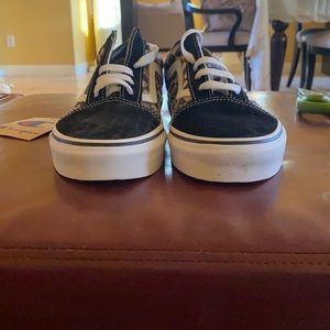 They are brand new never wore them taking up space